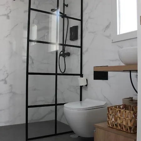 Apartmán Brand New With Terrace And Bbq Close To Center